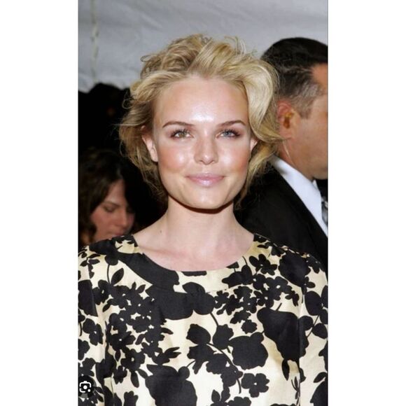 Chloe 100% Silk Floral Print Blouse - Picture 3 of 14